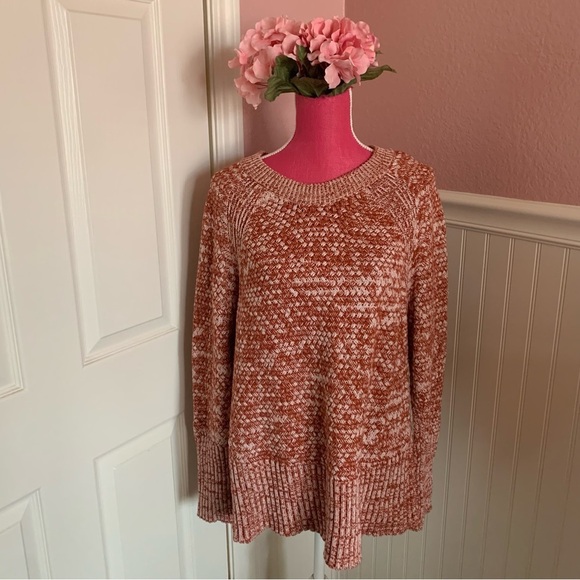 Universal Thread Sweaters - 👗Universal Thread Rust and Cream Crew Neck Women’s Sweater size XL